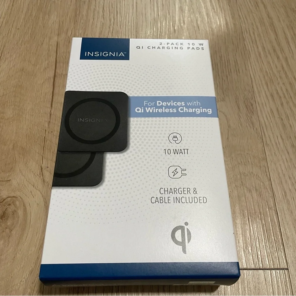 Insignia - 10 W Qi Certified Wireless Charging Pad for Android/iPhone (2 Pack)